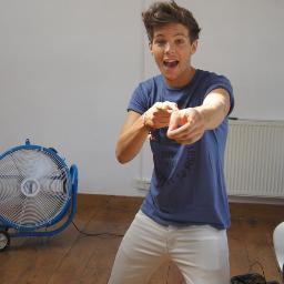 one direction Taylor Swift justin bieber.  follow me for magic