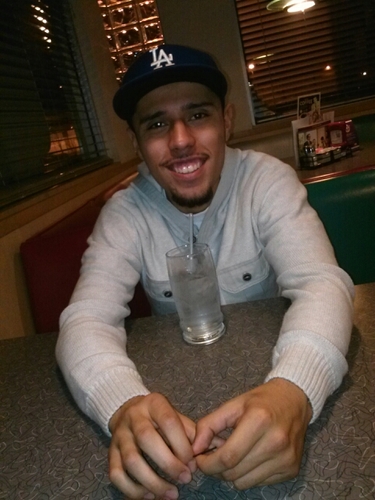 Damuffinman24's profile picture. 