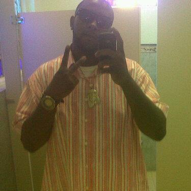 up and come rapper but im a street nigga just tryin 2 hit a lick  burrr