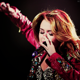 14/05/11 - 20/04/12 ♥ @MileyCyrus & @ddlovato