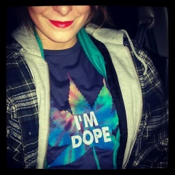 amunchkat_44's profile picture. well, i mean i get a kick out of myself...                      namaste #newagehippie