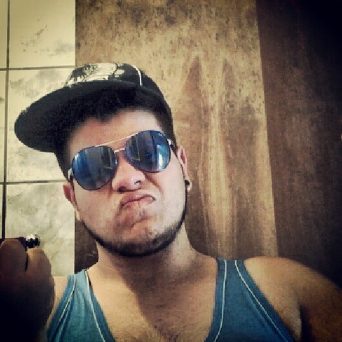 sou um guri legal,q ama de coração RIHANNA...