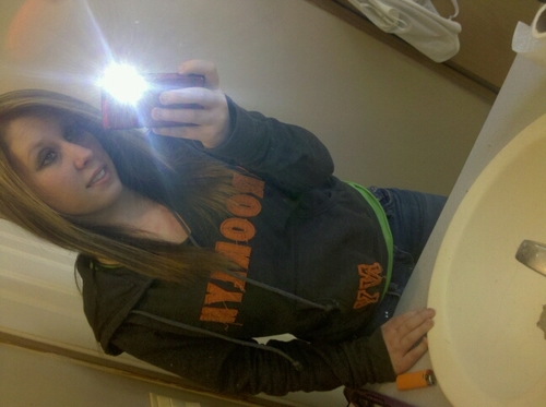 Bitches know they wanna follow (;