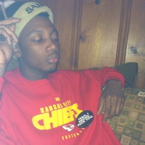 .Im still wit tha mafia .21 and runnin.yea i smoke fuck u.You niggas need to get up on mi level.Love dont live here no mo .Bwa.Teamsceem