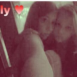 daphne144's profile picture. He Zus, je Twitter stond nog aan :) Ik wil je laten weten dat ik super veel van je, we hebben wel is ruzie maar je bent/blijf mijn zus 4 ever xx @LoveYoumopjex