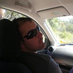 thetravelgrump's profile picture. 