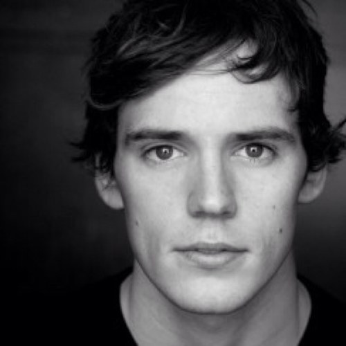 Finnick isn't dead. It was a typo.