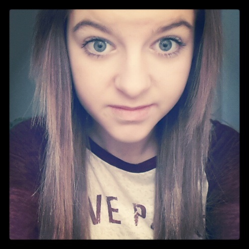 courtney!,14 years young, from tonypandy:-) follow me i'll follow back!