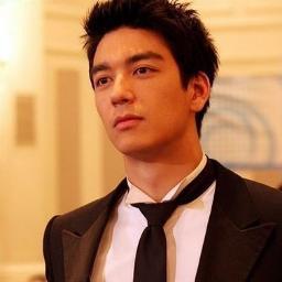 ผมเดนนิสโอ เป็นนายแบบและนักแสดง ลูกครึ่งอเมริกัน-เกาหลี [Dennis Joseph O'neil] ลองฟอลมาสิครับถ้าอยากรู้จักผมมากกว่านี้ ; ) (JUST BOT NOT REAL) [Since 12/12/12]