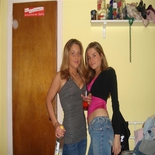 felicabatey's profile picture. 