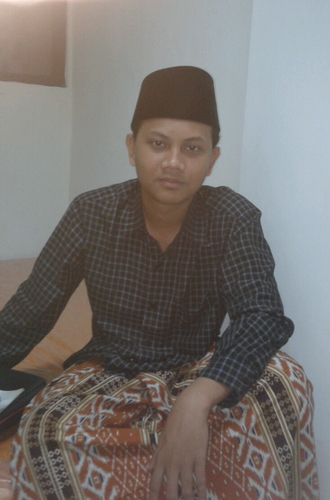 Mahasiswa Mahad Aly Hasyim Asyari Tebuireng Jombang,Aktif di pesantren TEBUIRENG.