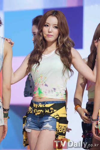 Verified by @2hot_RP | Serri Dal★Shabet~ Single? No prob for me • Let's play with me... Hate me? Please unfoll or block!
