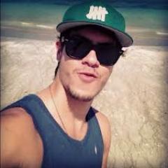 Você mudou o meu mundo de uma forma que o amor não pode explicar!♥ @Aguiarthur TE AMO MUITÃO Oficializado:Carla Diaz via twitcam