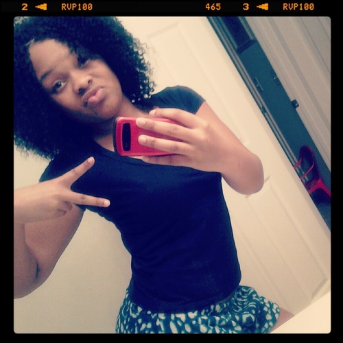 Just Follow Me & my Twusband he cute (; @TeamReddOrDie ♥