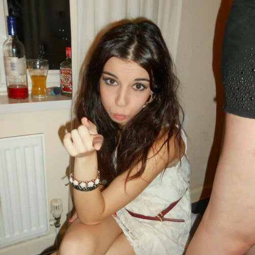 yazminharding95's profile picture. 