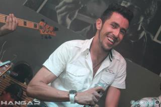 Cantor.compositor.musico. E um dos socios( Banda.Os Galegos)