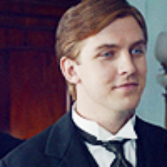 gesticulate_'s profile picture. Adoro alla follia Downton Abbey e in particolare Matthew.