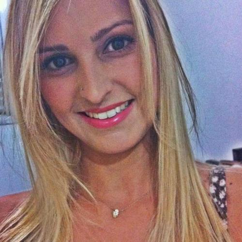 GisellyMoraes4's profile picture. Aquariana, estudante de Psicologia, aprendendo a viver sem se apegar nas coisas sem importância!