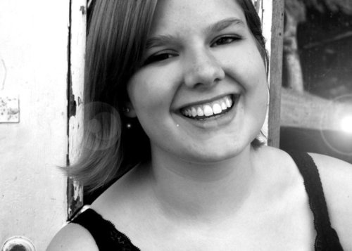 amberlynthor's profile picture. red velvet enthusiast.