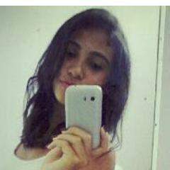 EmiilyFreschii's profile picture. Somos donos de nossos atos, Mas não donos de nossos sentimentos; Somos culpados pelo que fazemos, Mas não somos culpados pelo que sentimos...