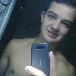 Já dei valor a coisas futeis da vida, hoje realmente aprendi a viver, ter meu proprio valor e não querer ser melhor que você !