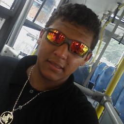 tenho 16 anos, rolezinho de custume, namorar ?   talvez, no dia q valer a pena, enquanto isso, e melhor continuar na putaria, quer saber mais, er so seguir ;D