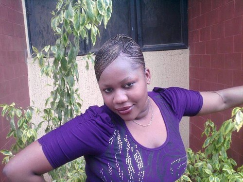 Am jessica,i luv lookin simple nd nice