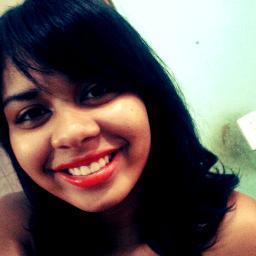 Cristã,negra,viciada em musica,principalmente Rap ! muuito feliz pq tenho uma familia,amigos lindos e um Deeus maravilhoso que cuida de mim *-*