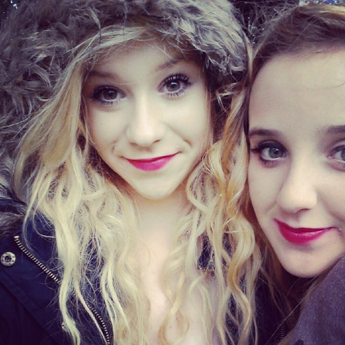 NiamhThomas69's profile picture. i dont even care like