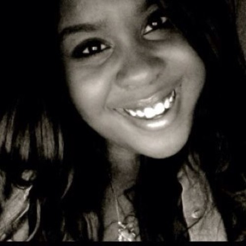 It's Ivy Wentz. I'm the girlfriend of Ray-Ray and the best friend of @ItsTeddyDuncan. :) {Not Raven, she's @RavenGoodwin.}