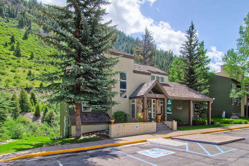 RiverRunVail's profile picture. 