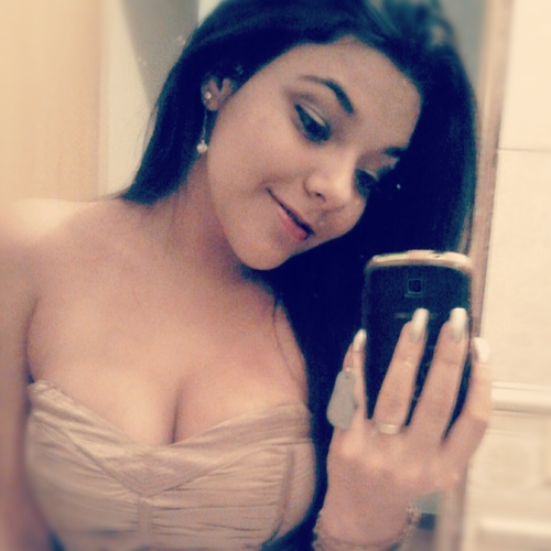 Jeito de mlk, corpo e alma de mulher ;D http://t.co/G0HWUbdx…