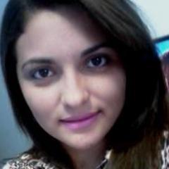 ''Pisciana, Alegre, gosto de quem gostar de me, amo minha familia, muiiitoo apaixonadaaa'' e simplismente feliz''
