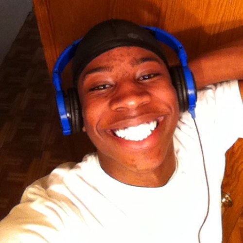 #BASKETBALL #SINGLE #HARDWORKWER# HHS BASKETBALL #3...IM ICE COLD ..BASKETBALL WILL EITHER BREAK ME R MAKE ME..ITS ALL UP TO GOD & ME