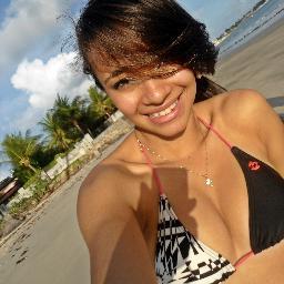 Uma menina mulher, com 16 anos , escorpiana, auxiliar de cabeleireira && torço pelo  @abcfc #Omelhor (: