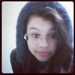 Uma lovatic e semideusa!! u-huul :D