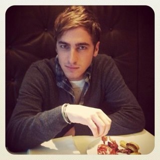 KendallNights12's profile picture. Married to @AlexisHoran16. Love my little sister, @KendallsSister. Love my friend @AmandaTarver_RP Love my friend @ireellyluvBTR