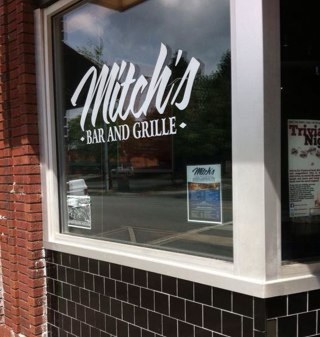 Great drinks and tasty food on Durham's historical (and hoppin') Ninth Steet.