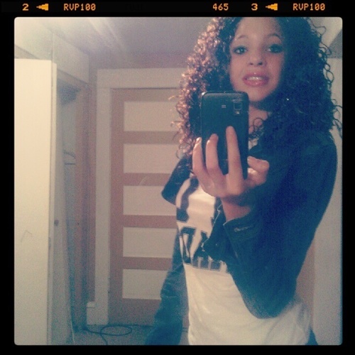 i love to party and have fun and like to do everything and im a model