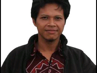 Penikmat senja, pembaca kata-kata