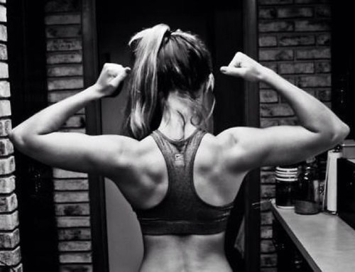 New to the #fitfam! I'm 6 feet tall & gaining muscle by the second. Addicted to green tea, running & Nike shoes. **Avi is NOT me, but is my #fitspiration
