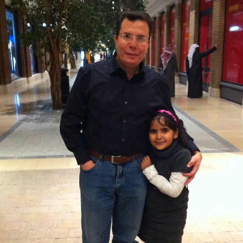 alimahmouds's profile picture. 