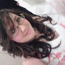 I am 19 years old, Happily Married to Miguel Sanchez since 11-05-2011

I dont drink, do drugs or smoke ciggarettes.