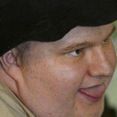 Отношусь к тем хорошим людям, которых должно быть много