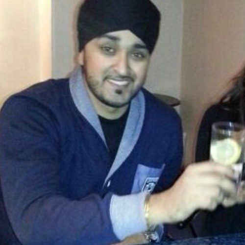 Isher Singh (Desi Vibes) is back after a 5 year hiatus with a brand new single titled Pind De Munde featuring renowned singer Daljit Mattu.