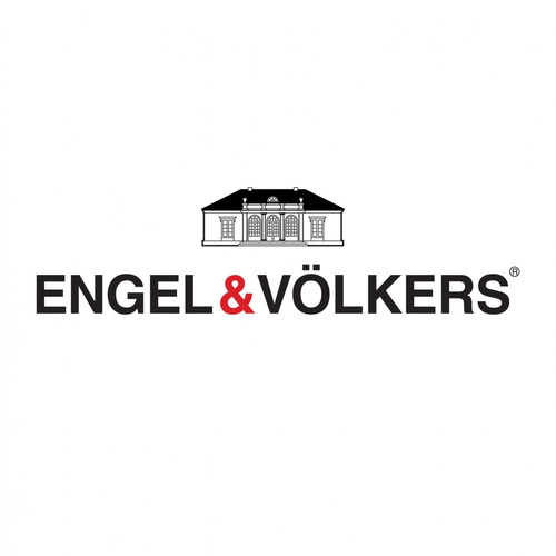 ENGEL & VÖLKERS, the world’s leading company in exclusive real estate, is represented in Marbella. We offer the best existing portfolio of exclusive properties.