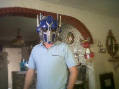 Tecnico en Telecomunicaciones, todologo (en mi casa), Gamer, pero antes que nada Marido y Padre de familia (que miedo)