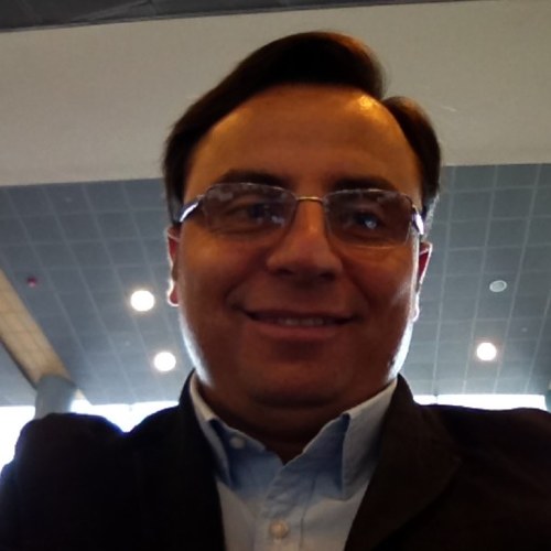 ingeniero Mecánico de la Universidad INCCA, especializado en Administración de Empresas de la Universidad del Rosario.