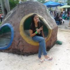 I'm a simple person who hides a thousand feelings behind the happiest smile. follow me guys :))))