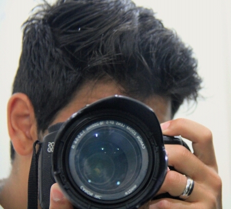 Futuro Comunicador de Sucesso e Fotógrafo conceituado, Dançarino, CRISTÃO, educado, simpático, inteligente, humilde e etc...